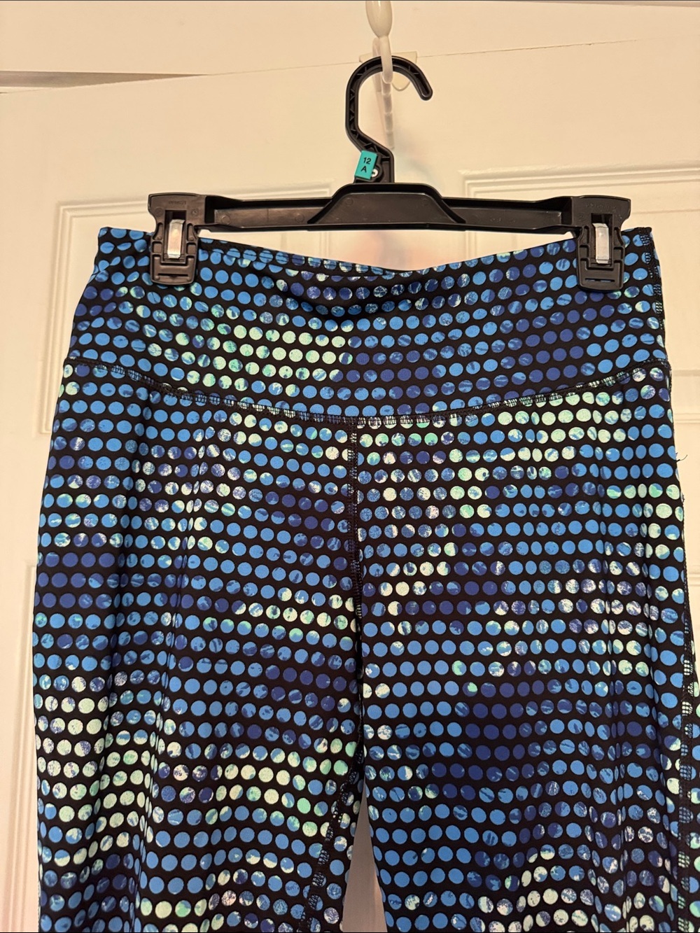BeInspired™ Women’s Dot Print Active Leggings with Criss Cross Ankle Detail
